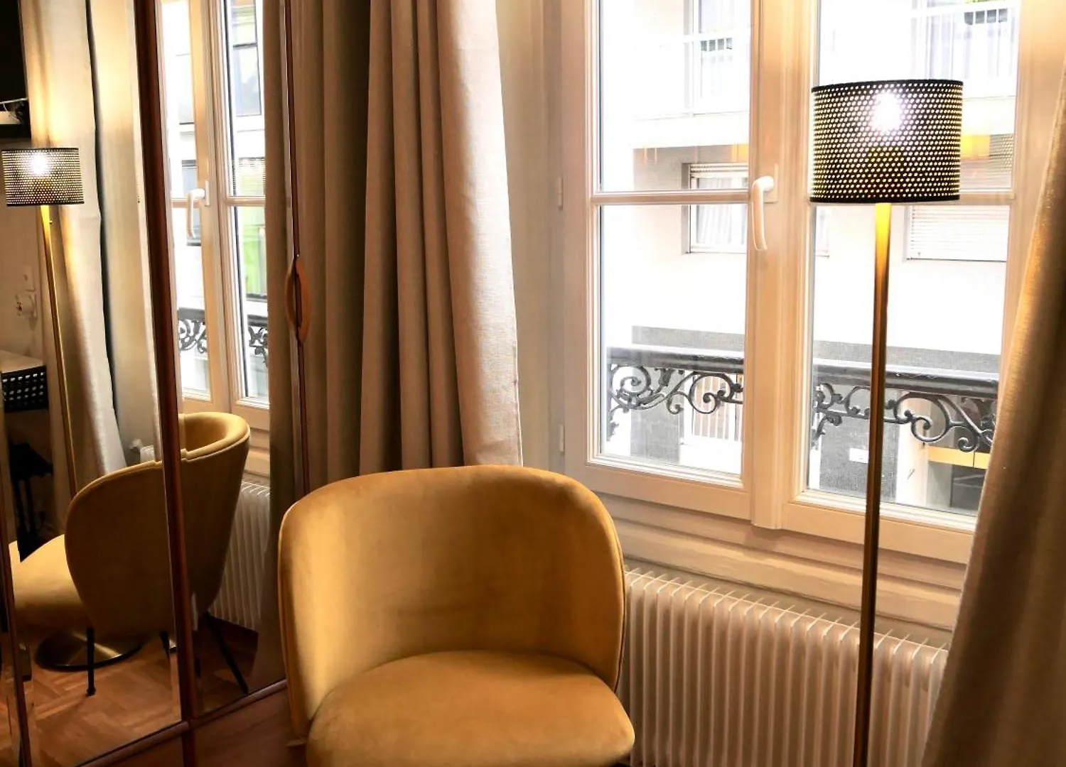 Joli Appartement A Cote De La Tour Eiffel, Javel Et De Paris Expo